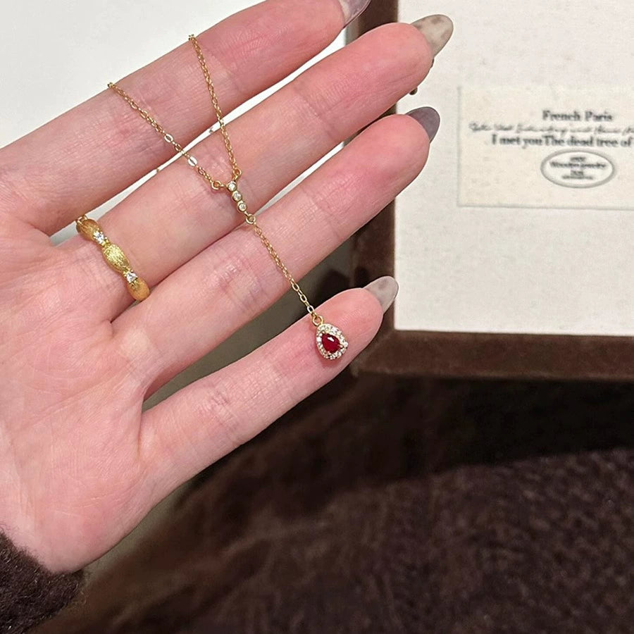 Niche Design Pearl Necklace