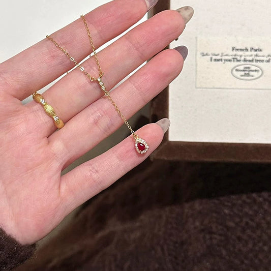 Niche Design Pearl Necklace